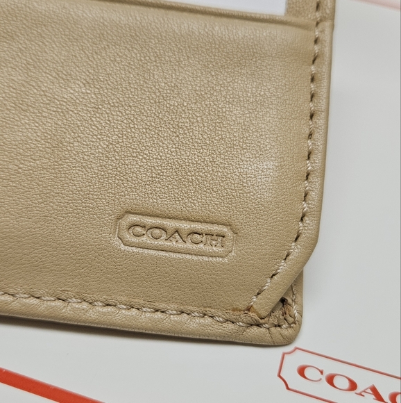 NWOT Coach Wallet - Picture 9 of 12